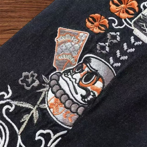 Evisu Jeans  Men - Picture 6 of 9